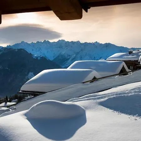Villa Calips Ski Or Tanning *